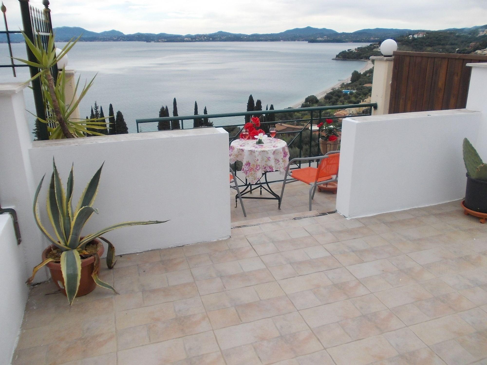 Sarakinos Apartments Barbati Buitenkant foto