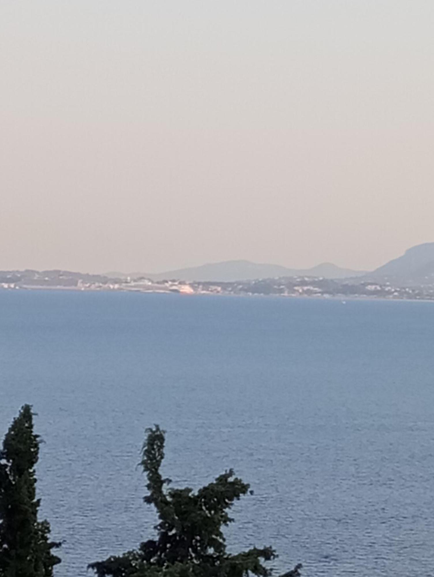 Sarakinos Apartments Barbati Buitenkant foto